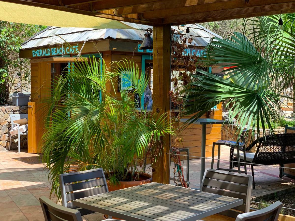 Emerald Beach Resort Altona Esterno foto