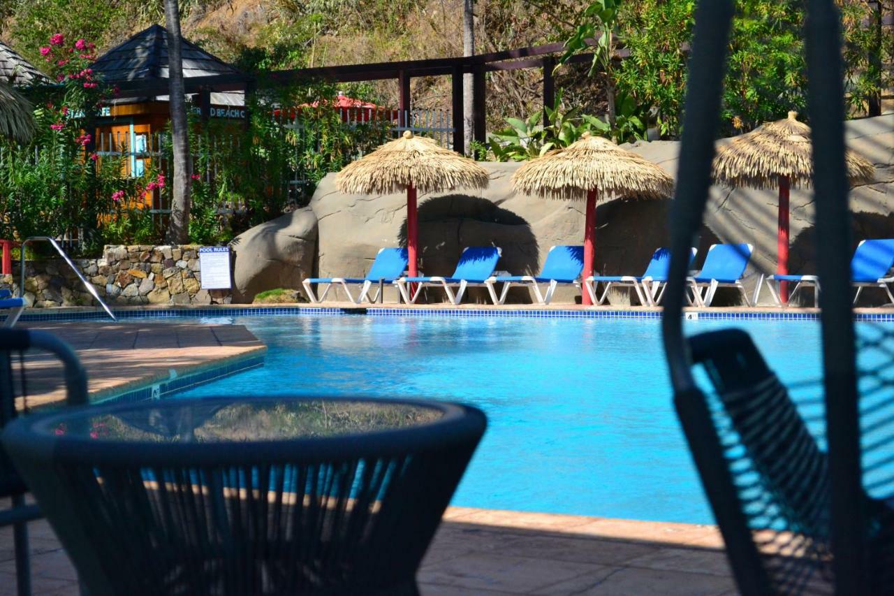Emerald Beach Resort Altona Esterno foto